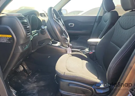 2016 Kia Soul z USA, uszkodzony, nr VIN KNDJN2A2XG7250834